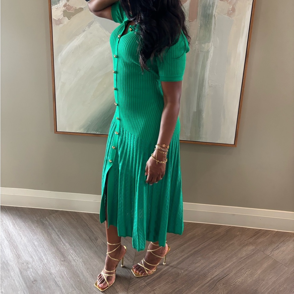 Green Ribbed Button-Down Dress - Picture 5 of 9